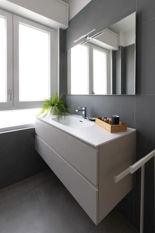 Bnbook Residenza Locatelli Rho 0*,
