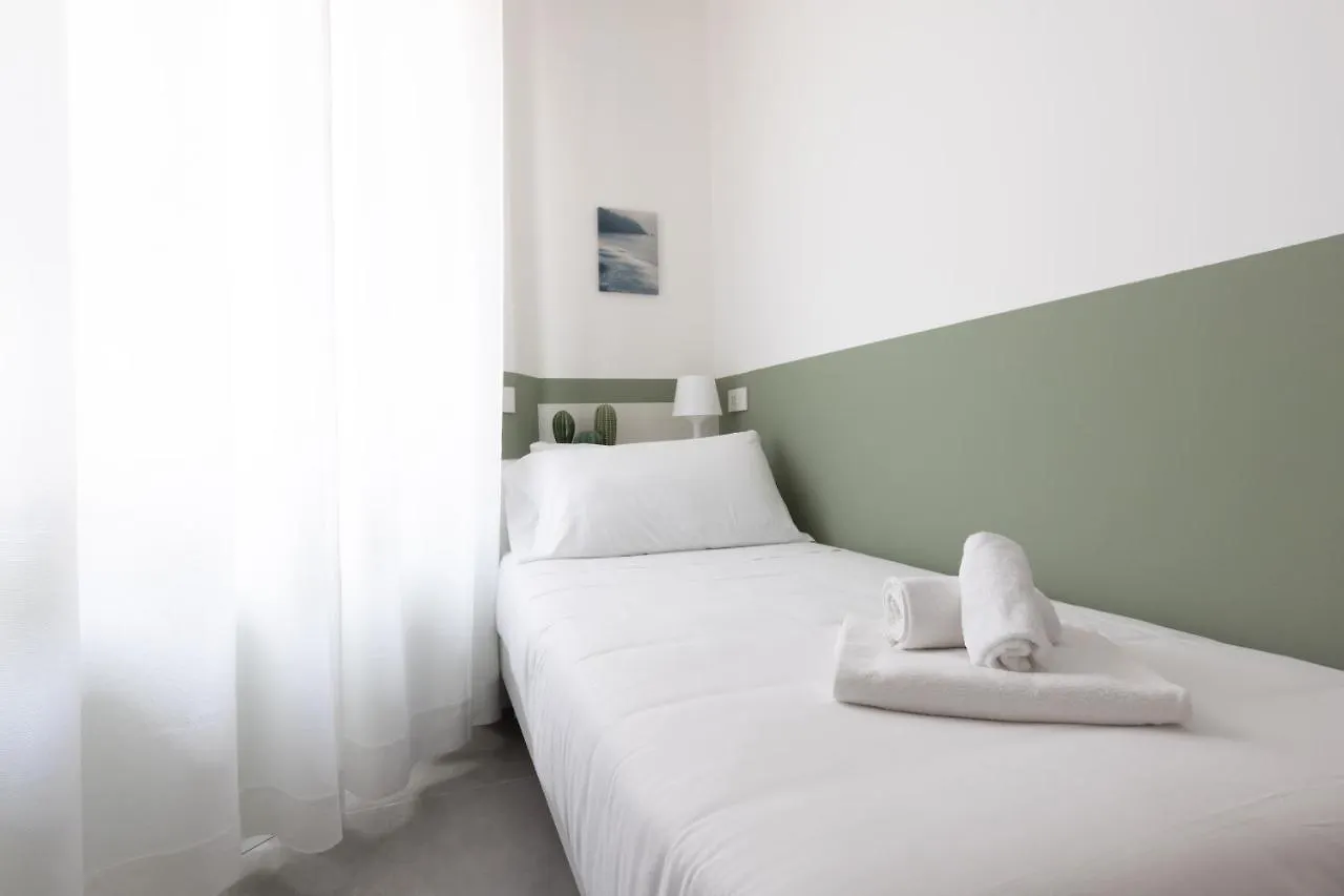 Bnbook Residenza Locatelli Rho 0*,